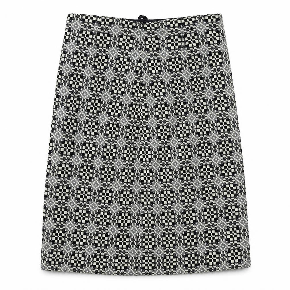 Front view of Preworn women’s grey check straight & pencil skirt, size M