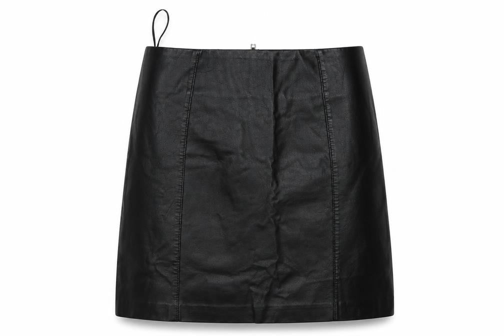 Front view of New Look women’s black a-line skirt, size UK 8