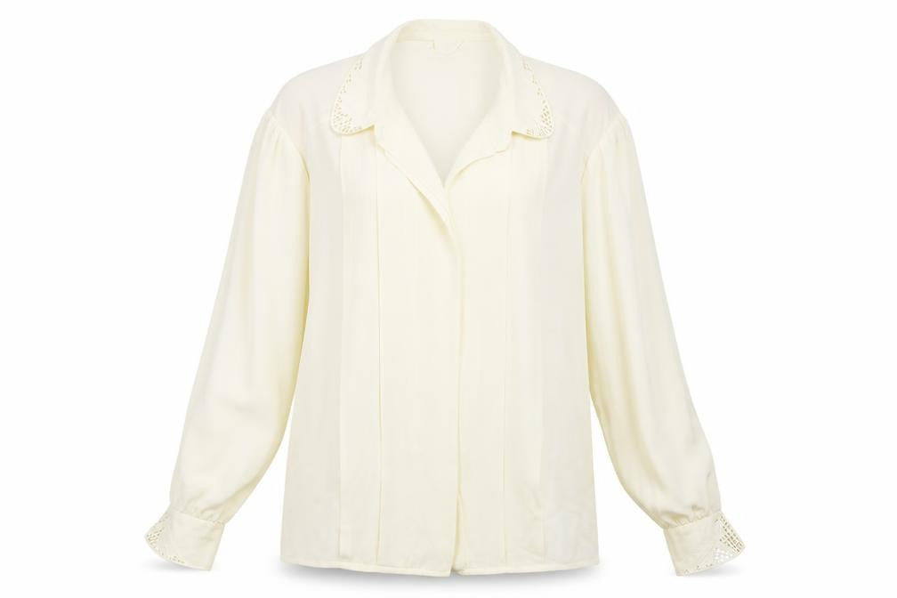 Front view of Preworn women’s ivory basic button-up, size UK 14
