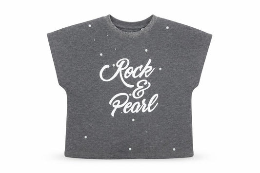 Front view of outfit kids girls’ grey basic t-shirt, size 5, years - rock & pearl