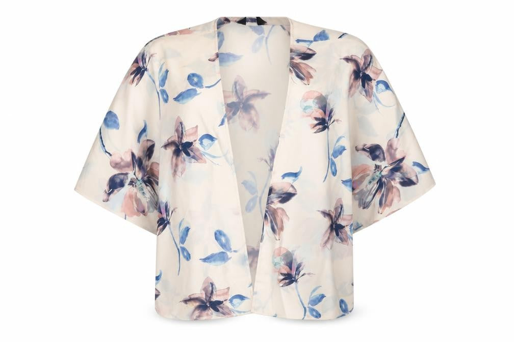 Front view of New Look women’s ivory floral basic blouse, size UK 8