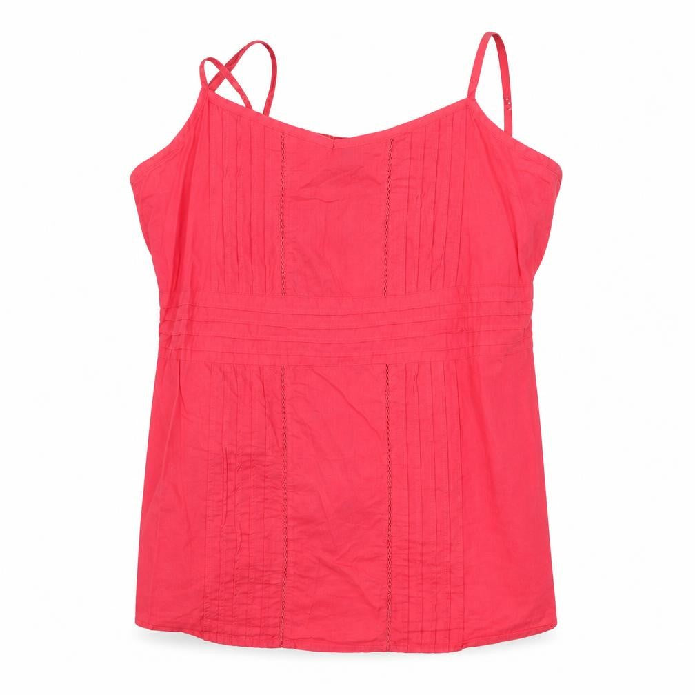 Front view of Dorothy Perkins women’s red basic t-shirt, size UK 16