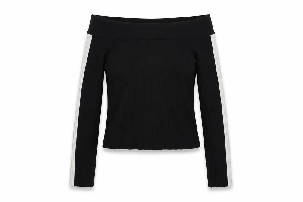 Front view of H&M women’s black houndstooth jumper, size L