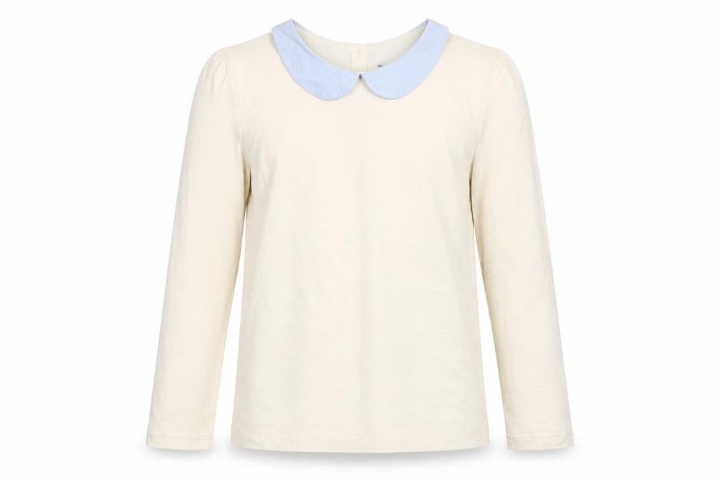 Front view of Gap girls’ ivory basic t-shirt, size 6-7, years