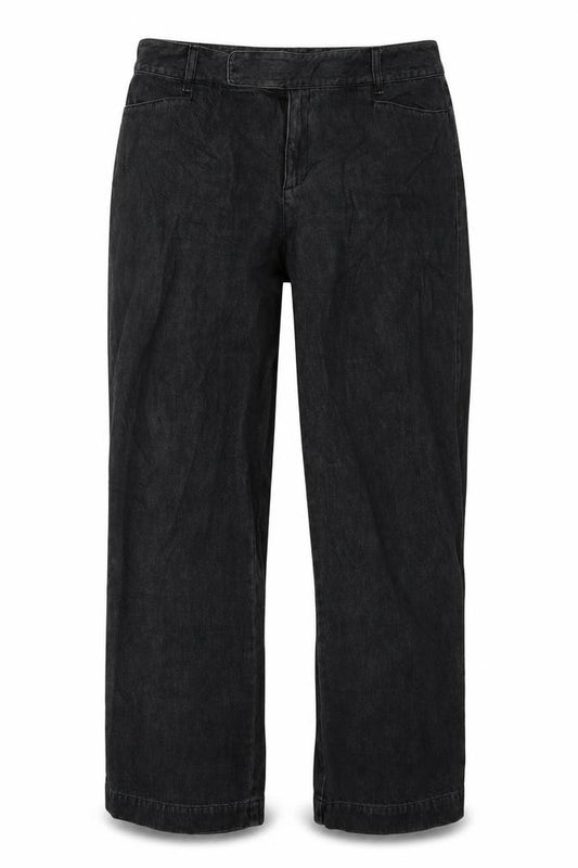 Front view of Liz Claiborne women’s grey denim mom jeans, size UK 12, 32-inch leg