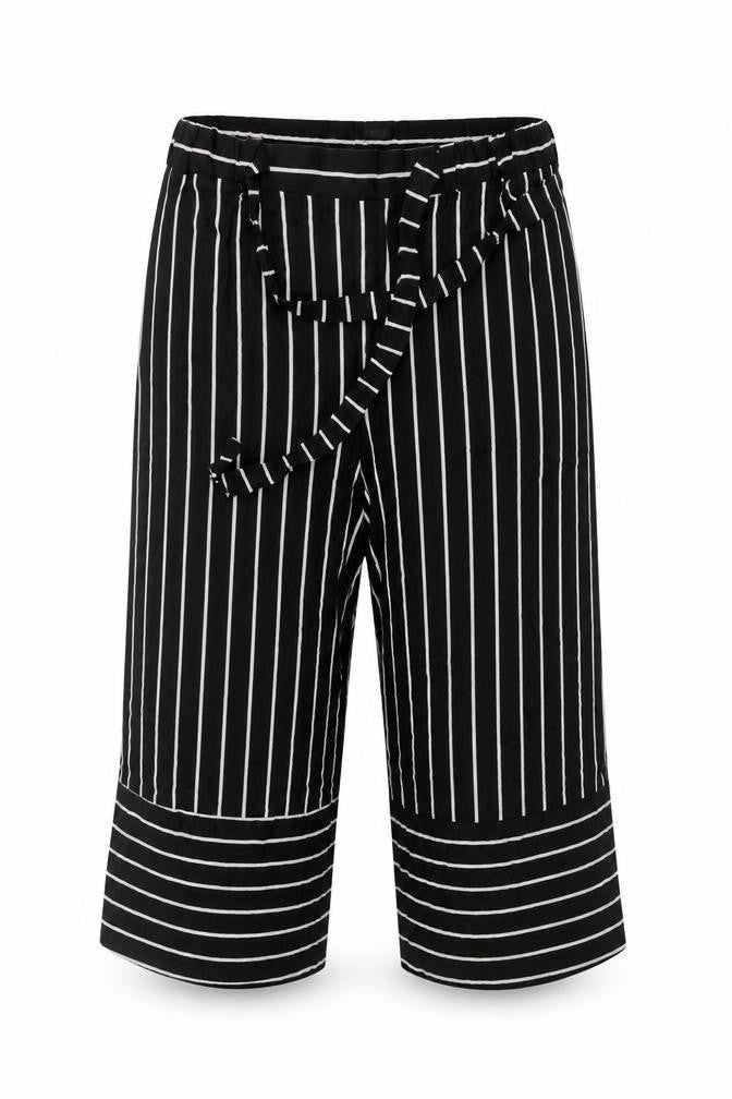 INTUITION Womens Black Striped  Cropped Trousers Size 12 L20 in