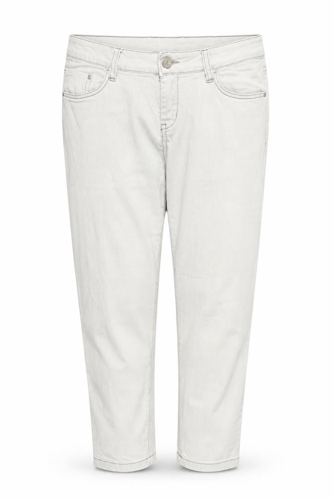 Front view of ESMARA women’s beige denim capri trousers, size UK 16, 28-inch leg