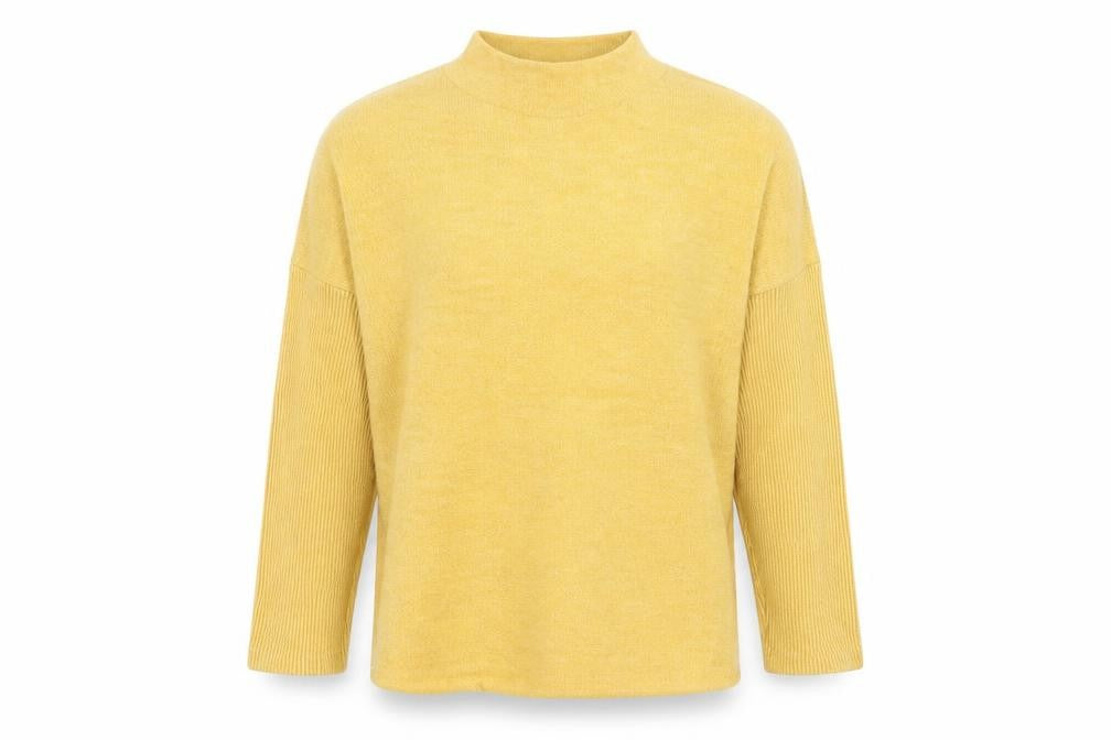 Front view of H&M women’s yellow knit jumper, size L