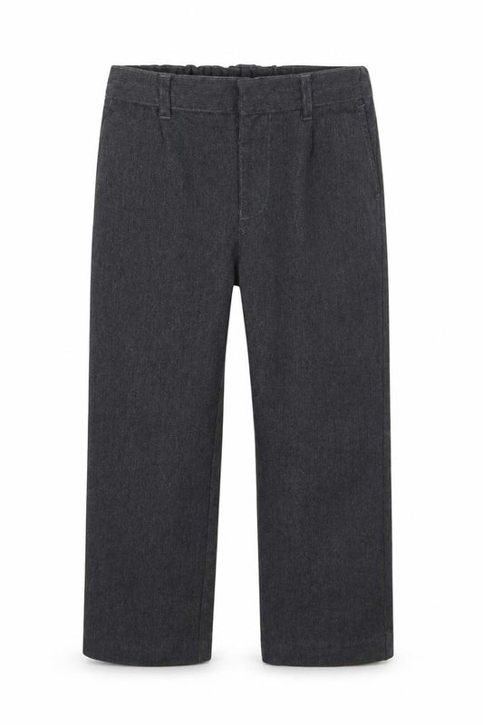 Front view of F&F boys’ grey capri trousers, size 5-6, years