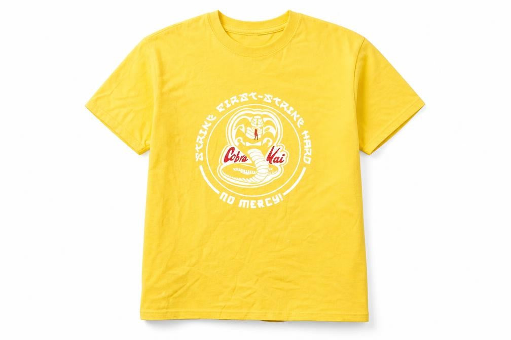 Front view of Gilda boys’ yellow basic t-shirt, size L, - cobra mai