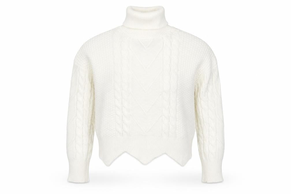 Front view of Exquisss women’s white knit jumper one size