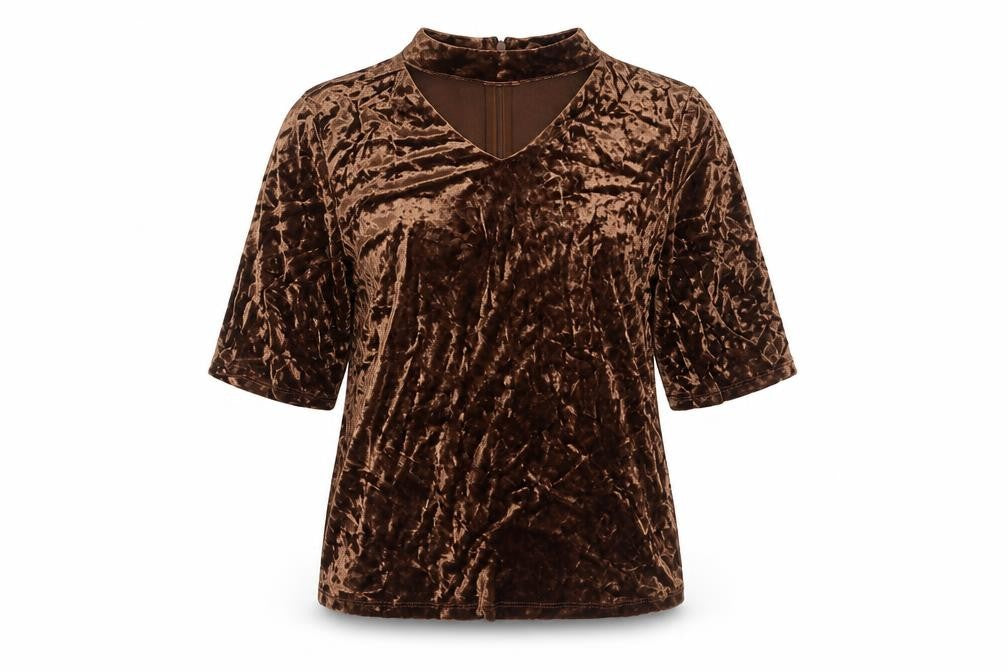 Front view of Vero Moda women’s brown basic t-shirt, size M, - choker style neck