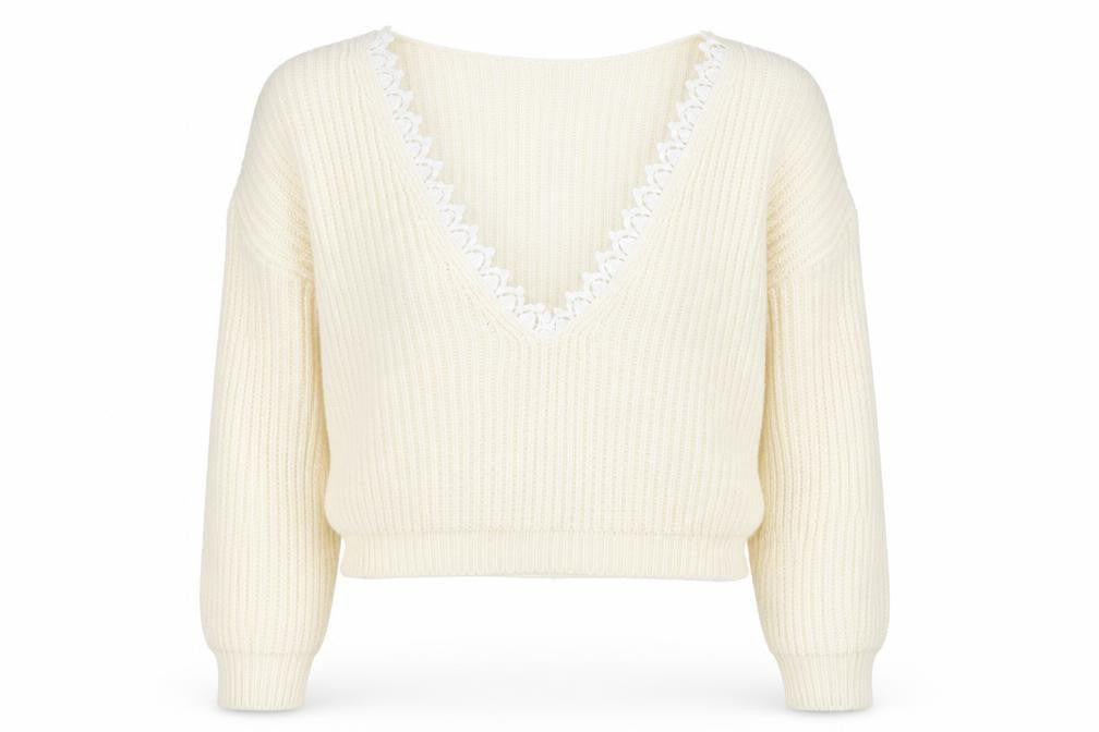 Front view of Boohoo women’s white knit jumper, size M
