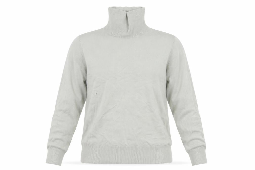 Front view of H&M women’s grey jumper, size M