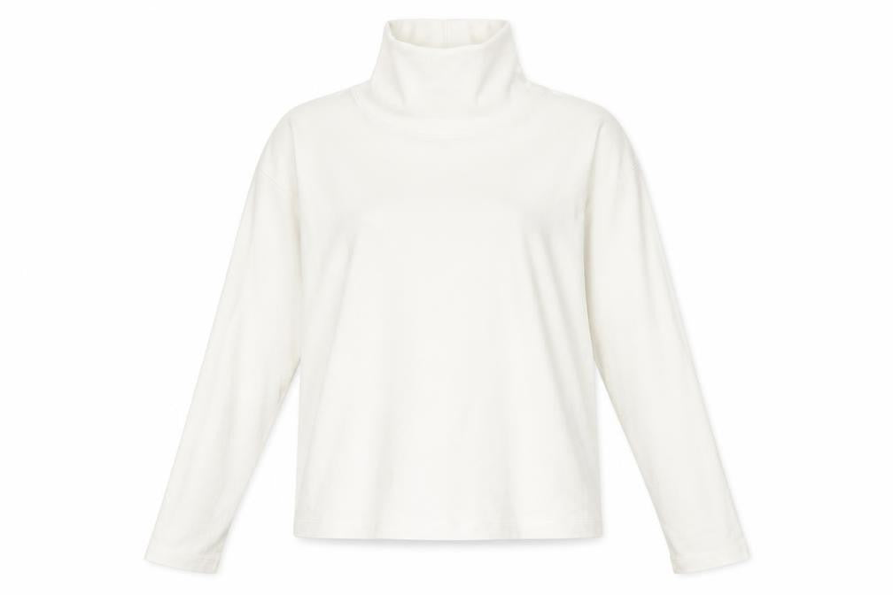 Front view of jones sport women’s white jumper, size XL