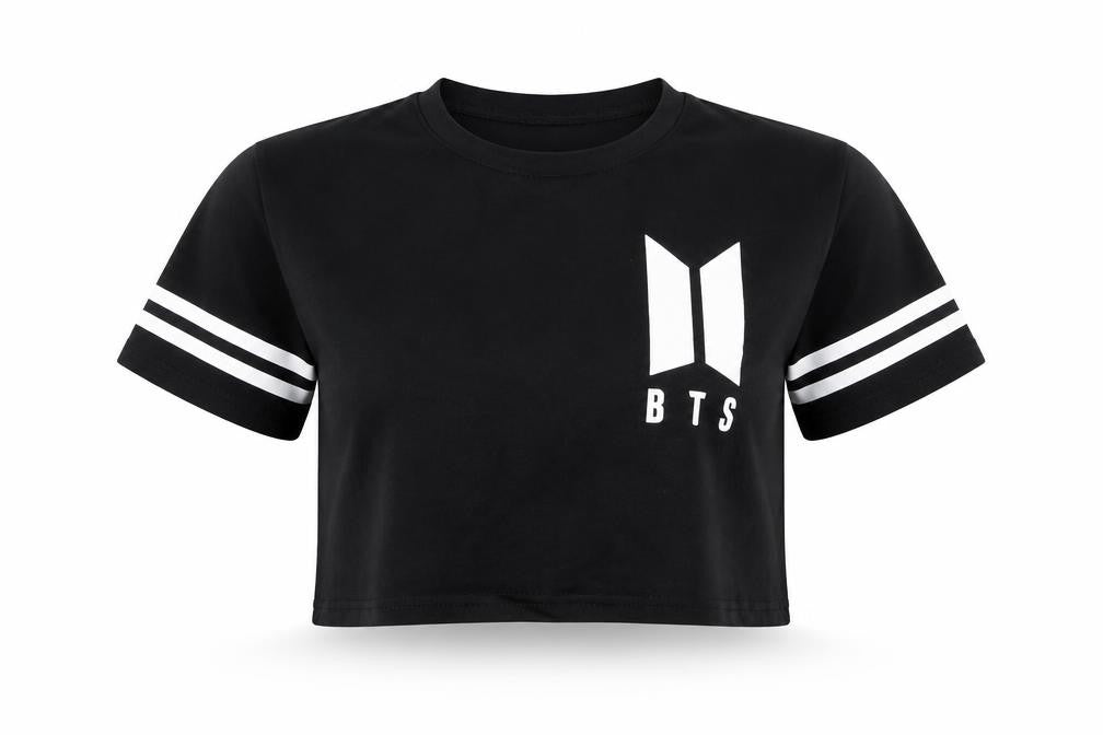 Front view of xuanshow women’s black cropped t-shirt, size S