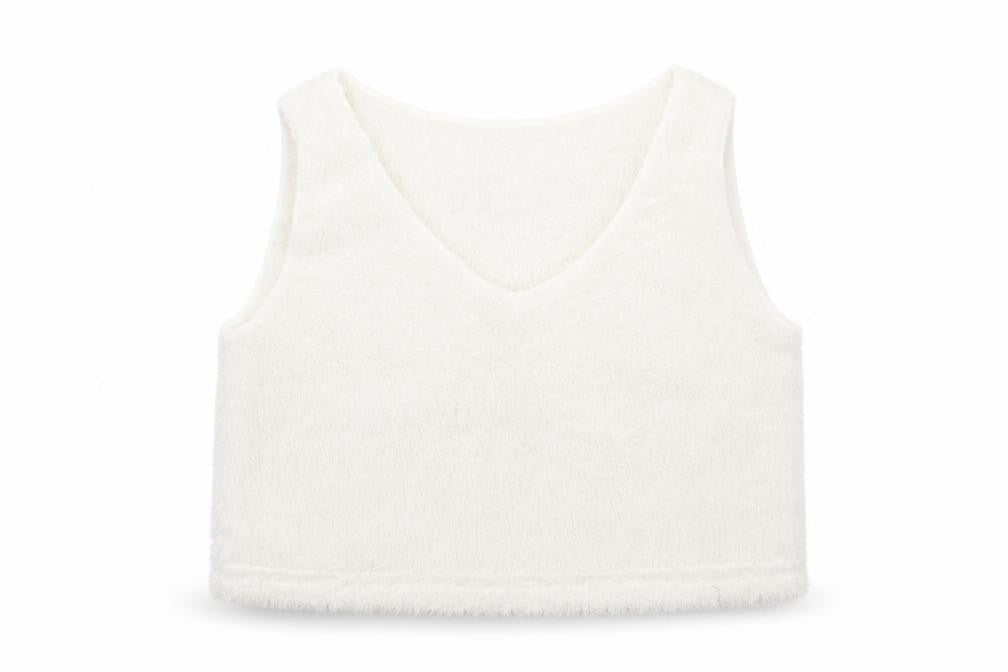 Front view of Preworn women’s white fleece basic tank, size M