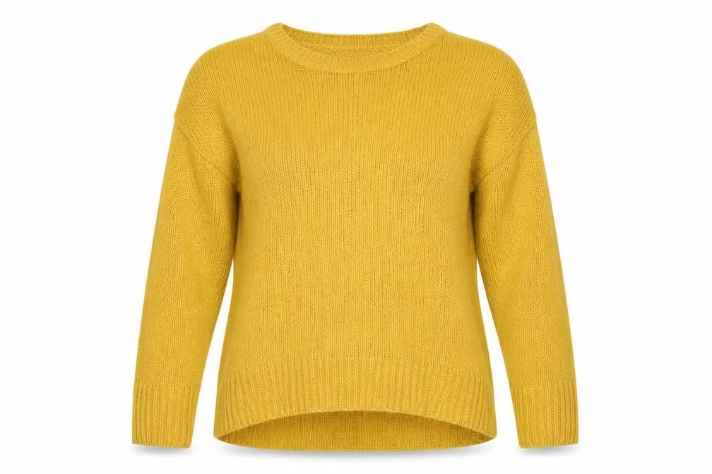 Front view of New Look women’s yellow jumper, size S