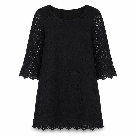 Front view of H&M women’s black a-line, size UK 6