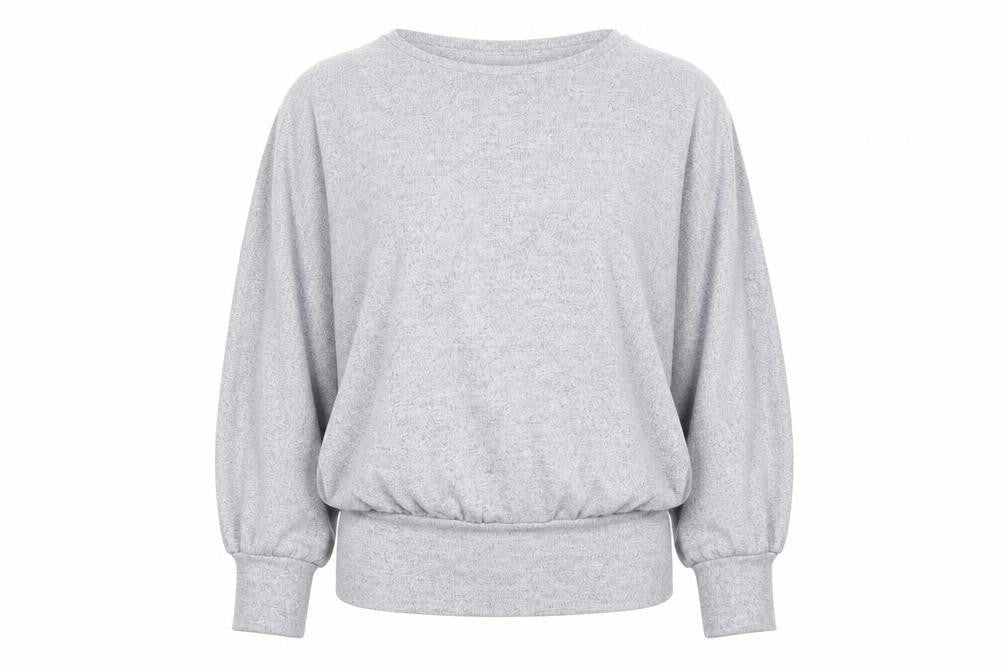 Front view of New Look women’s grey jumper, size M