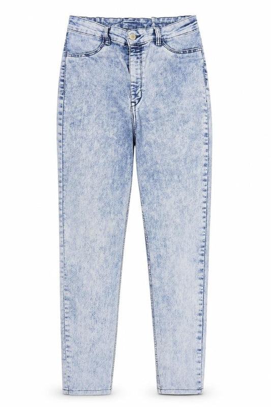 Front view of women’s blue denim mom jeans, size M, 28-inch leg