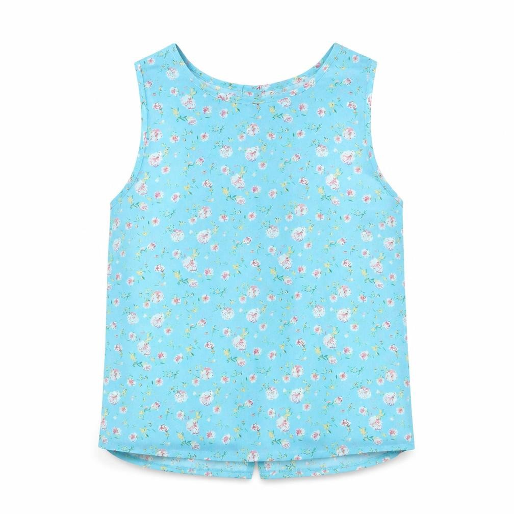Front view of New Look women’s green floral basic button-up, size UK 10