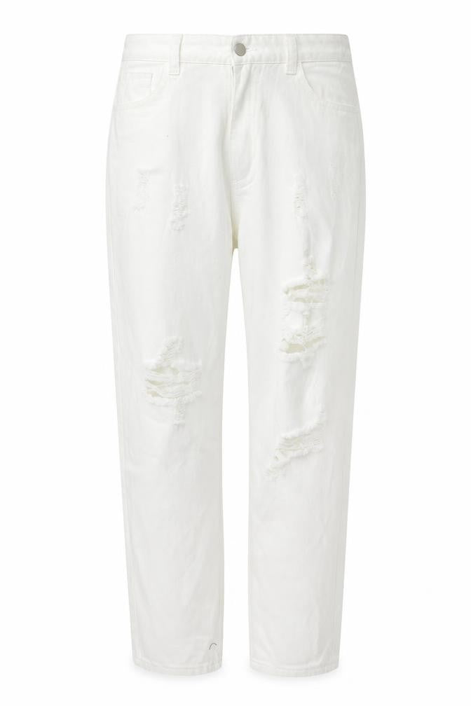 Front view of SHEIN women’s white straight jeans, size L, 30-inch leg