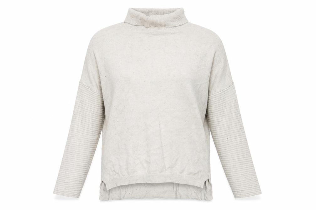Front view of Primark women’s grey jumper, size L