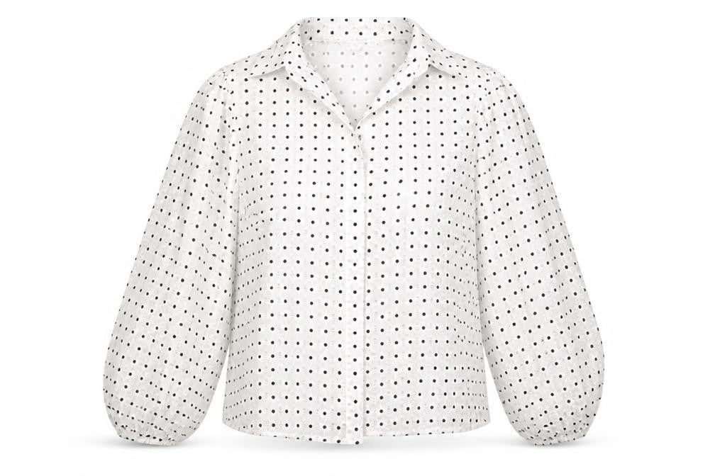 Front view of New Look women’s white floral basic button-up, size UK 8