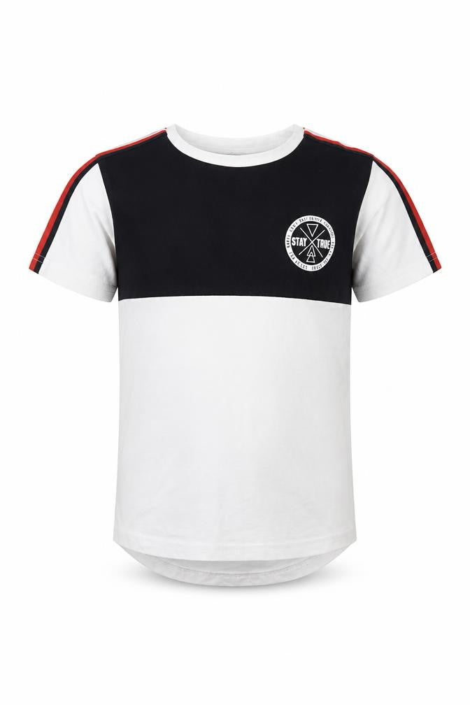 Front view of George boys’ white basic t-shirt, size 4-5, years