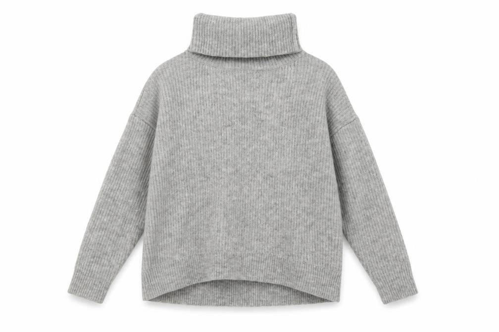 Front view of New Look women’s grey pullover sweatshirt, size M