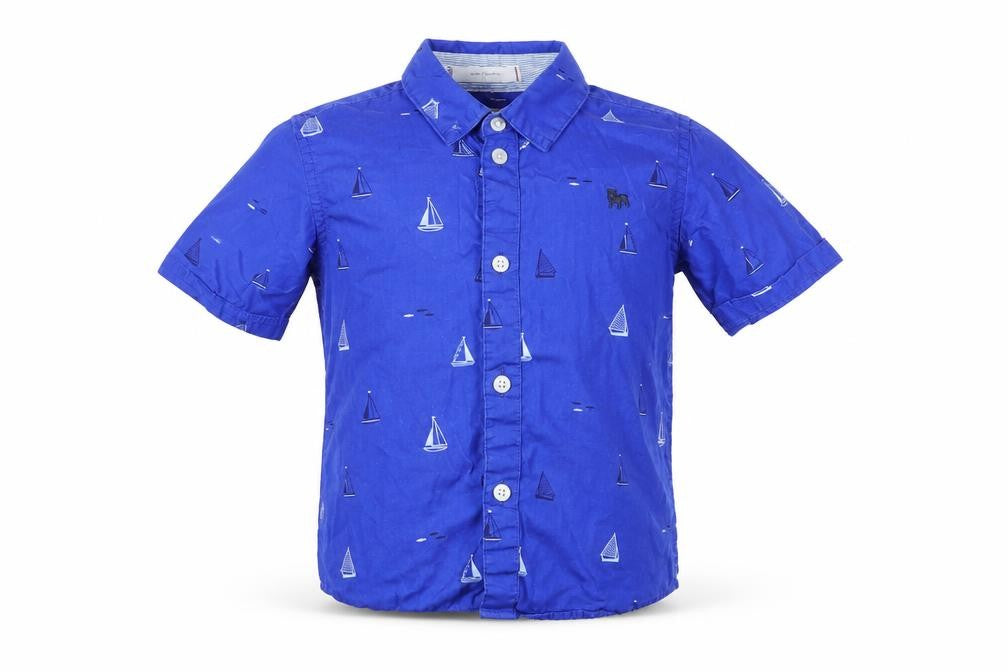 Front view of junior j boys’ blue geometric basic button-up, size 3-4, years