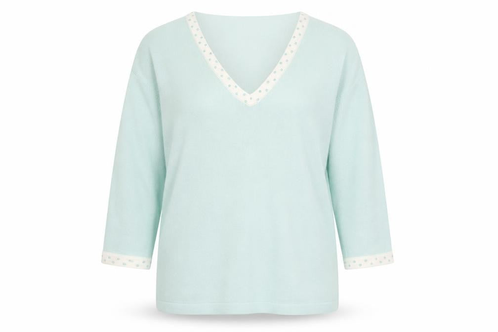 Front view of Berkertex women’s green v-neck acrylic jumper, size UK 18