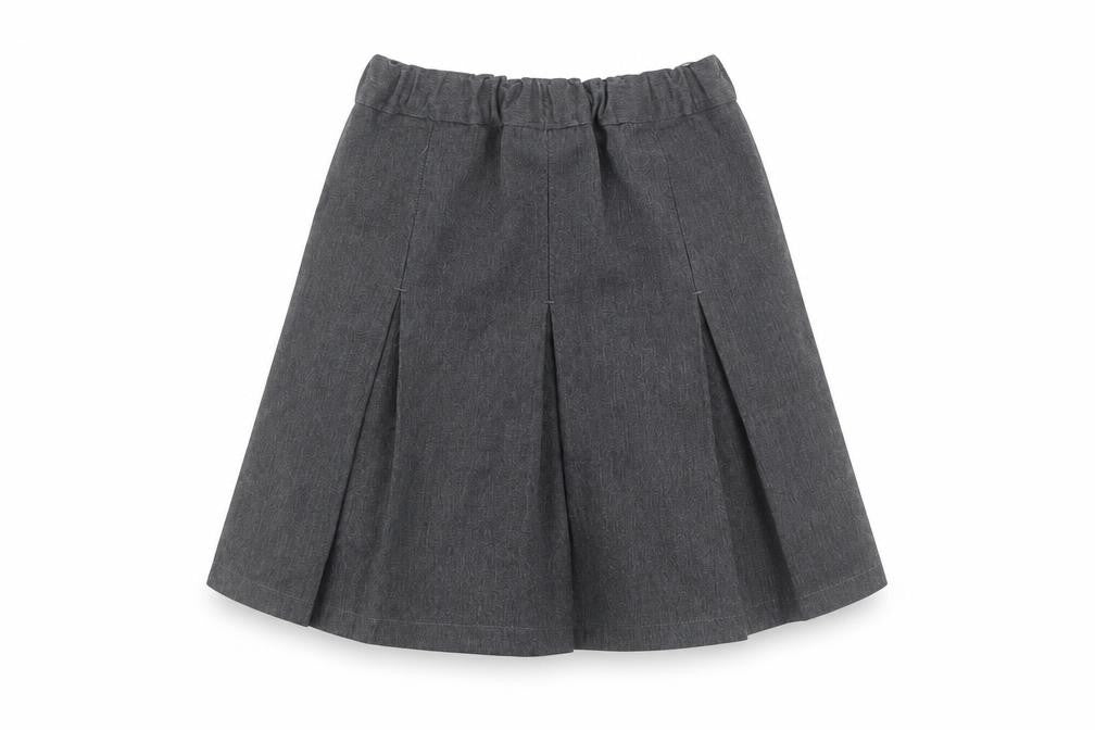 Front view of Primark girls’ black polyester a-line skirt, size 3-4, years regular