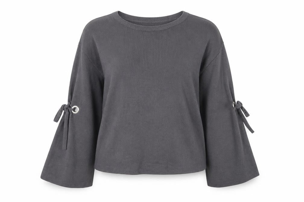 Front view of New Look women’s grey round neck acrylic jumper, size UK 8