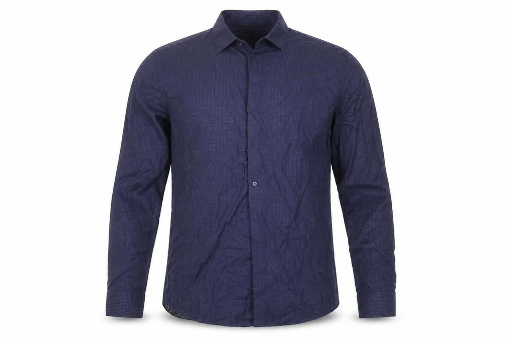 Front view of Taylor & Wright men’s blue cotton button-up, size 15.5 collared