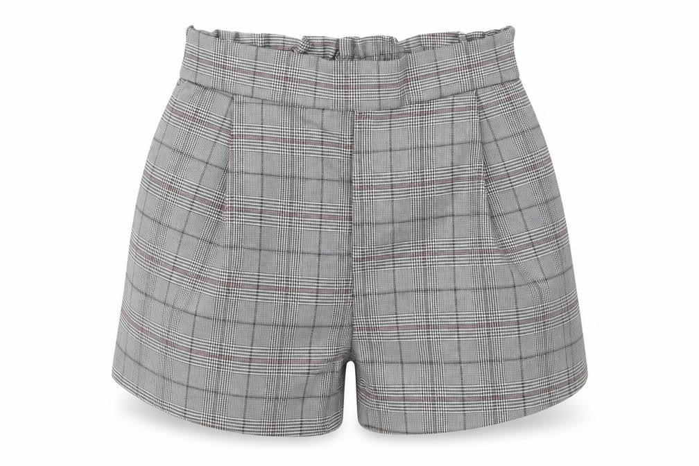 Front view of H&M women’s multicoloured houndstooth polyester paperbag shorts, size UK 6, 3-inch leg regular