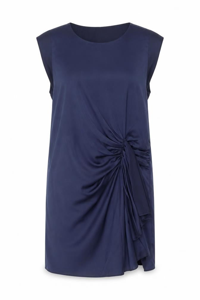 Front view of Vero Moda women’s blue polyester shift, size XL, round neck