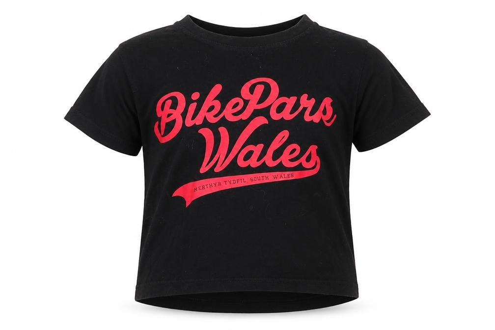 Front view of B&C boys’ black cotton basic t-shirt, size 5, years round neck
