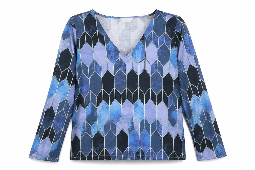 Front view of women’s blue argyle/diamond polyester pullover sweatshirt, size XL, pullover