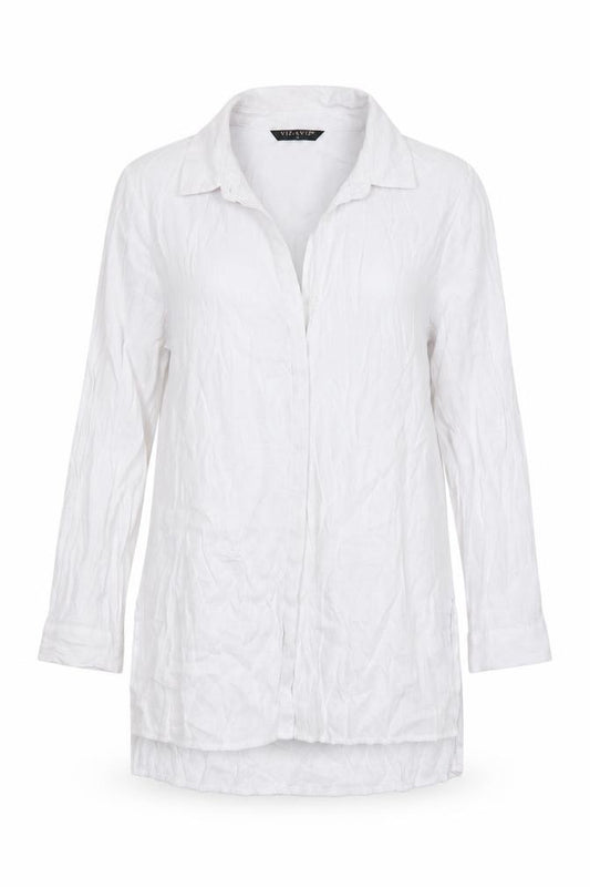 Front view of Viz A Viz women’s white polyester basic button-up, size S, collared