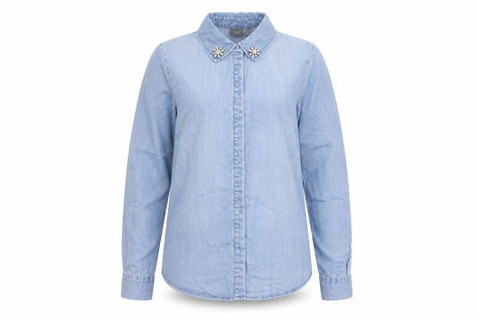 Front view of Vera Moda women’s blue lyocell basic button-up, size S, collared