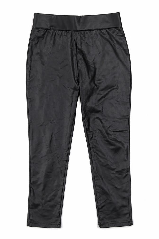 Front view of Primark girls’ black polyester capri trousers, size 7-8, years regular