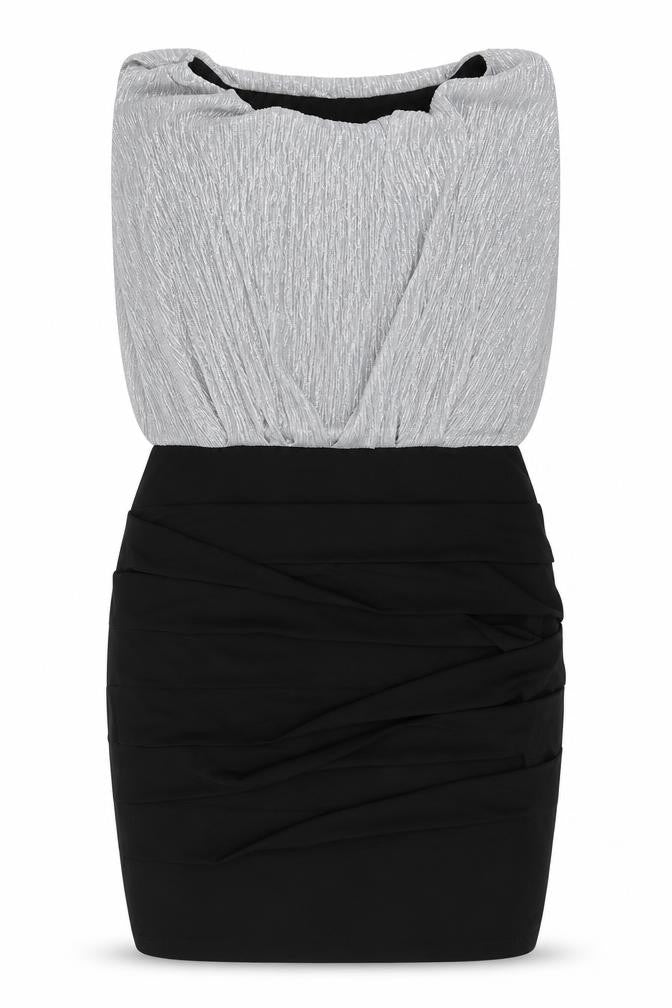 Front view of Valerie Bertinelli women’s black polyester mini, size UK 10, round neck pullover