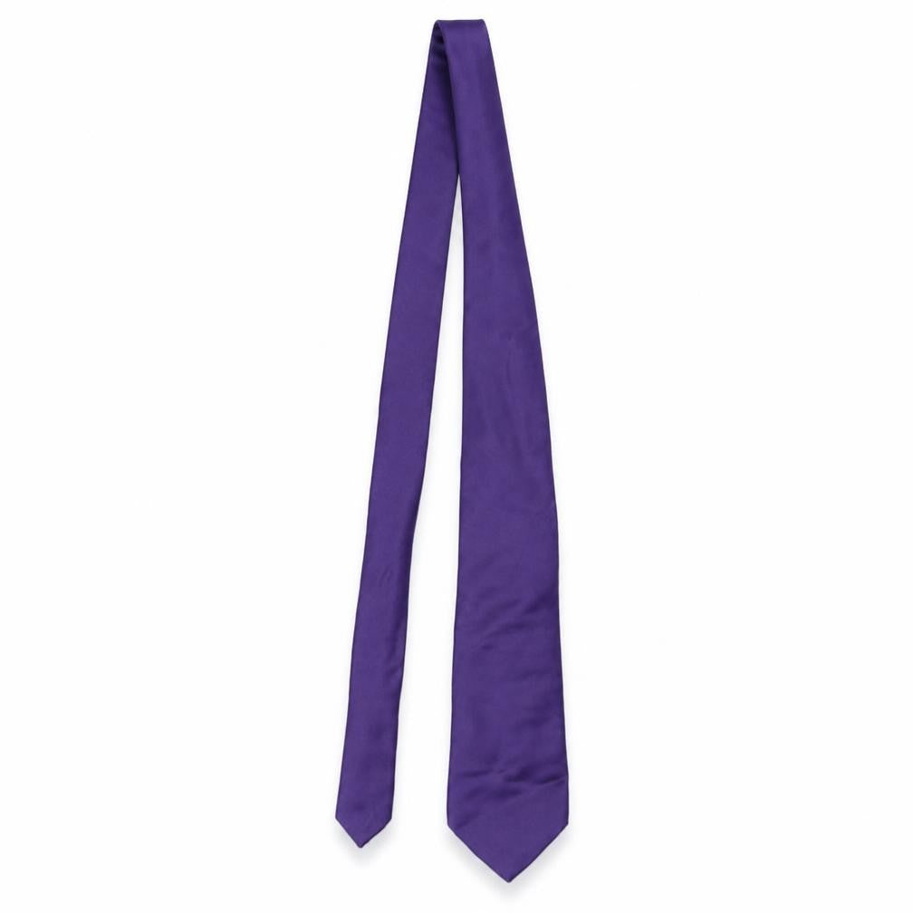 Front view of Pink men’s purple silk pointed tie one size