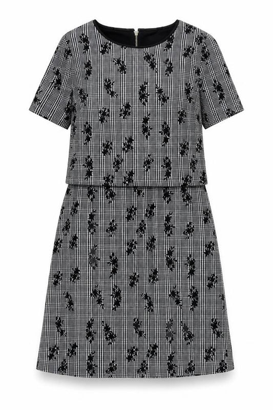 Front view of Oasis women’s black houndstooth polyester a-line, size S, round neck zip