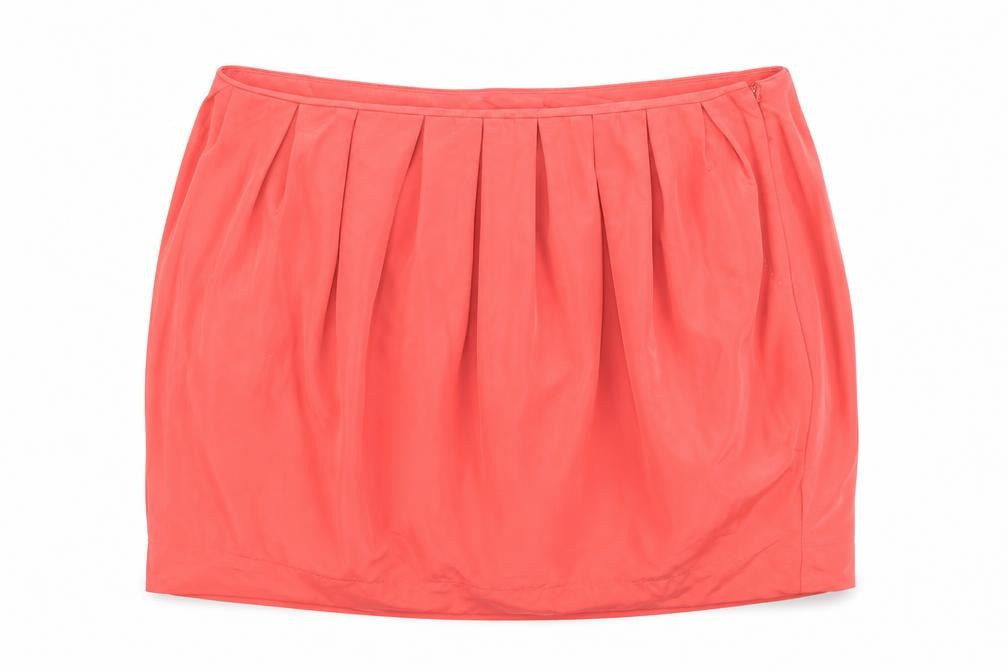 Front view of Vero Moda women’s pink polyester pleated skirt, size UK 36