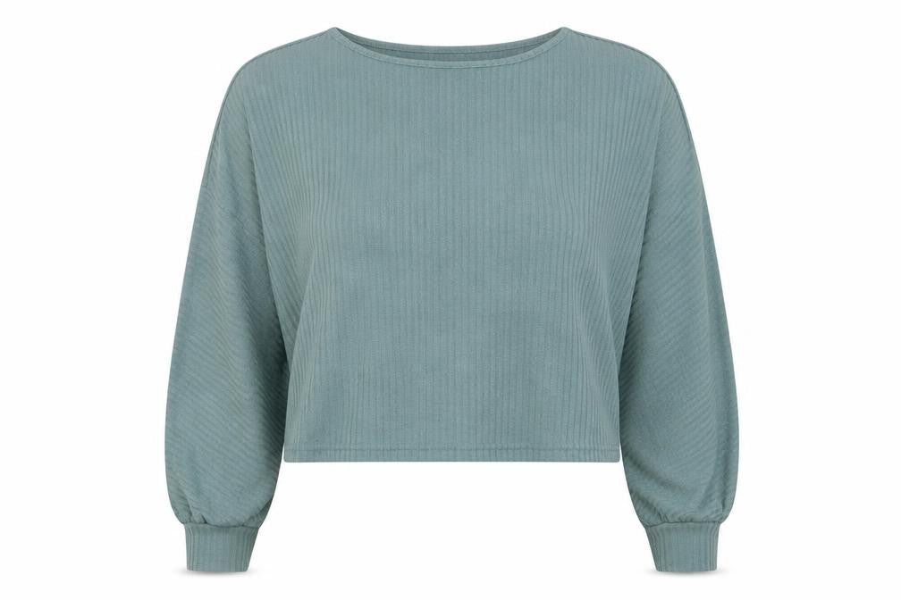 Front view of SHEIN women’s green polyester pullover sweatshirt, size XL, pullover