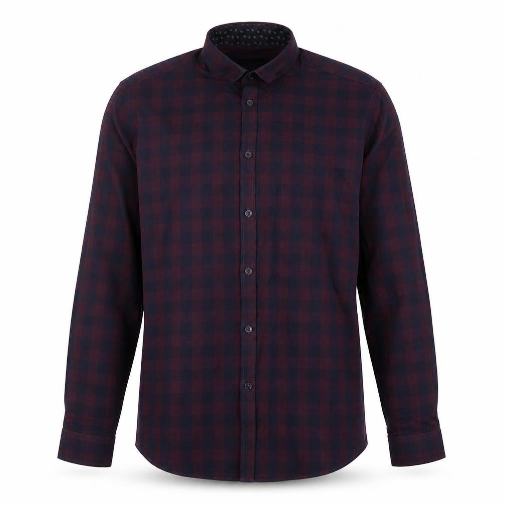 Front view of Taylor & Wright men’s multicoloured plaid cotton button-up, size 15.5 collared