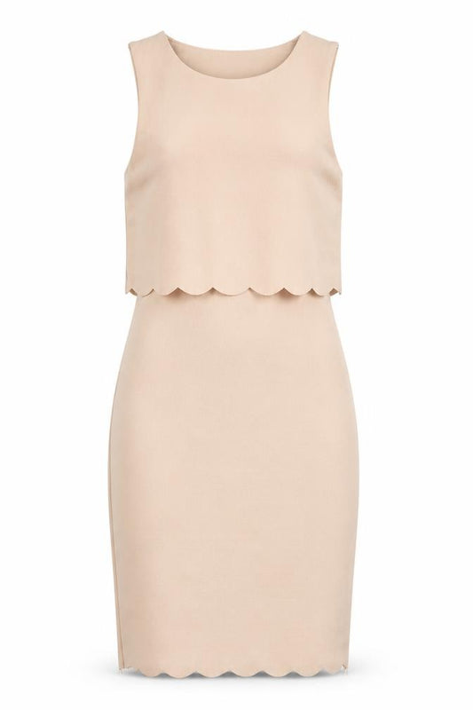 Front view of New Look women’s pink polyester bodycon, size UK 10, round neck